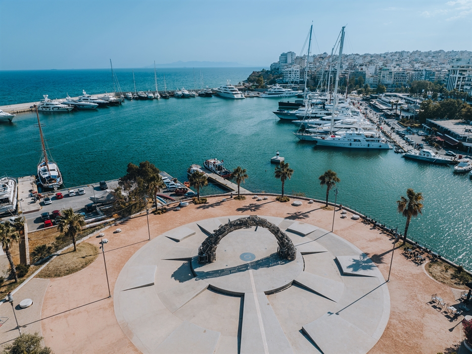 Il Monumento al Genocidio dei Greci del Ponto e Piazza Alexandras 1